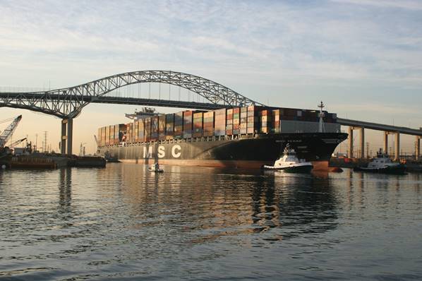 Cargo ship clears Gerald Desmond Bridge by just three feet